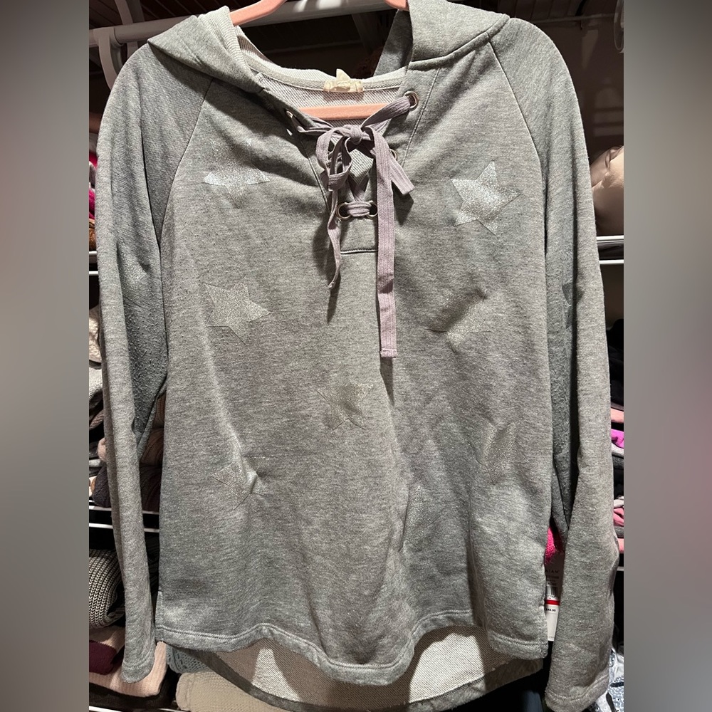Hem & Thread Star Hoodie